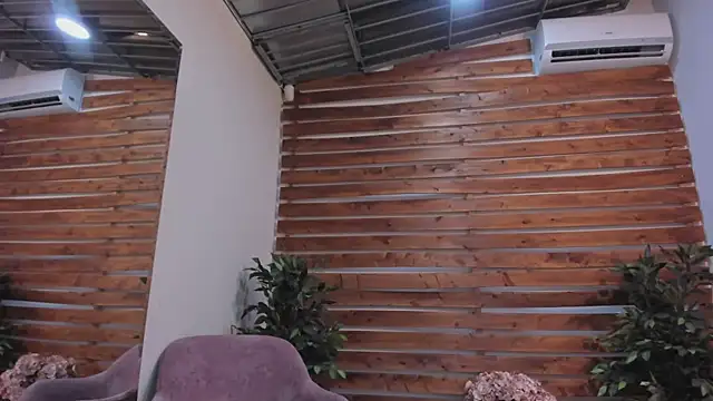 _MeganRain's Live XXX Chat