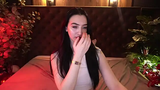 WildKittenX_ Adlı Modelin Canlı XXX Sohbeti