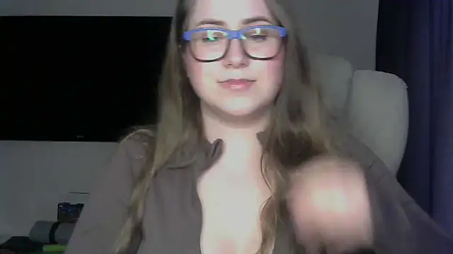 SeasonalSomeone Adlı Modelin Canlı XXX Sohbeti