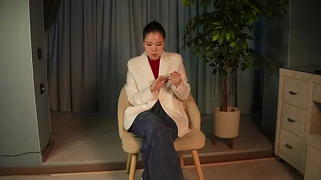 EvieCapella 即時 XXX 聊天