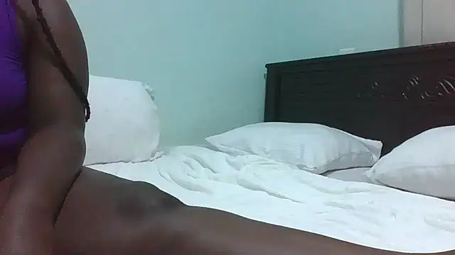 Huge_Bootybaeのウェブカメラショー