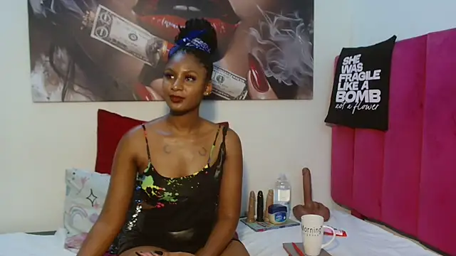 Moreish-06's Live XXX Chat