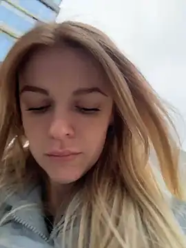 Chatroom XXX en direct de HarrietDart