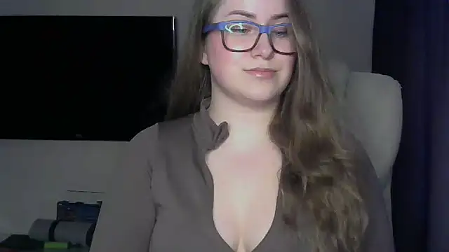 SeasonalSomeone's Live XXX Chat