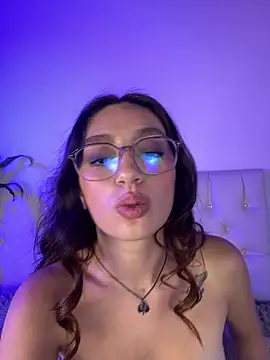 Ammy_Glow Chat XXX in diretta