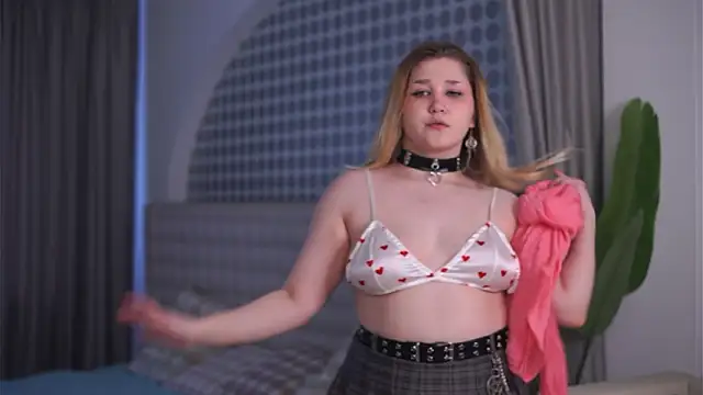 KenaYodis' Live XXX Chat