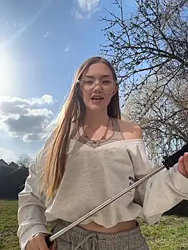 MilaMoone Live XXX Chat