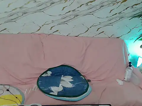 SweetAsianAss' Live XXX Chat