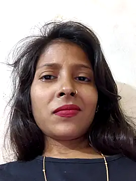 Nilu_XXX Adlı Modelin Canlı XXX Sohbeti