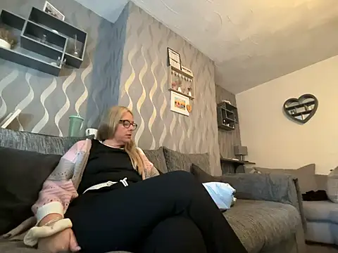 Anastasia-BlondeXX 라이브 XXX 채팅