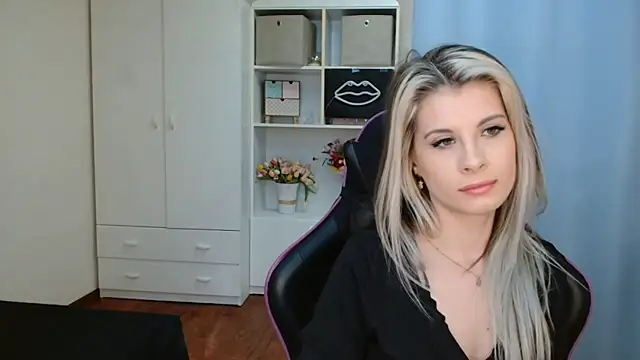 KristineGlow's Live XXX Chat