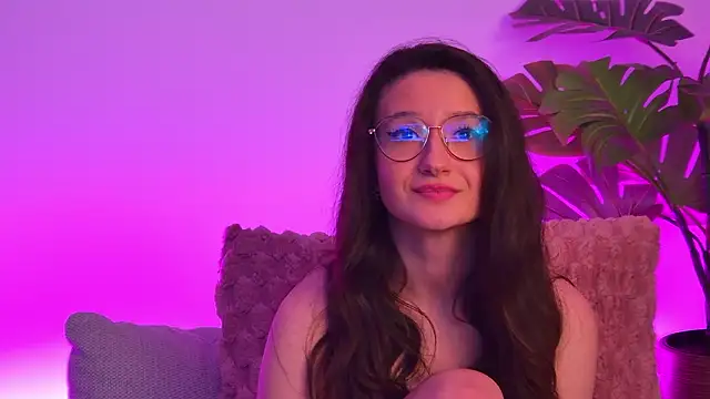 TheaMalekoo Show Webcam