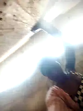 Chat XXX en directo de Petite_li