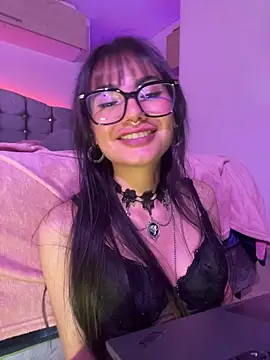 Chat +18 de _Lucycherry ao vivo