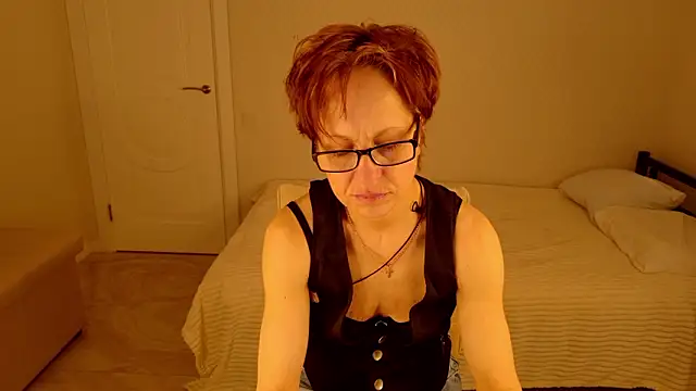 LioraWeiss: απευθείας συνομιλία ΧΧΧ