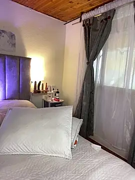 Sembang XXX Secara Langsung juliana-mancini