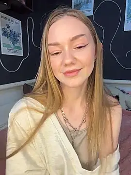 MilaMoone 现场XXX聊天