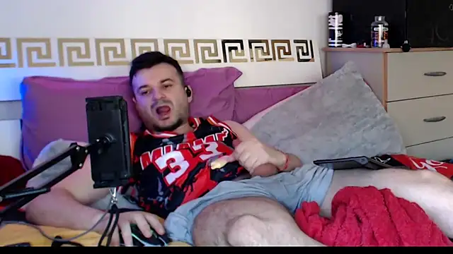 Chatroom XXX en direct de FuckToyBoy69