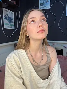 MilaMoone Chat XXX in diretta