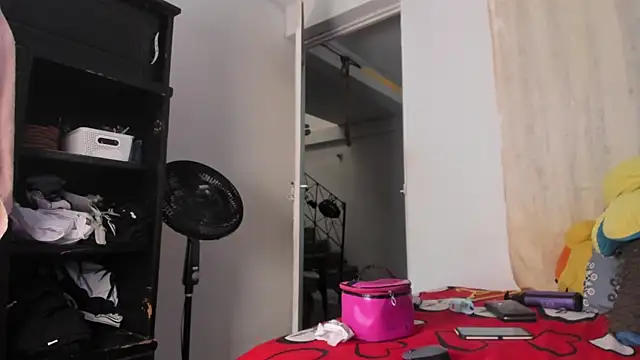 แชท XXX สดของ BlowMommy_