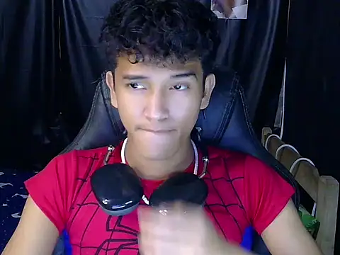 hugekenbigcock Live XXX-Chat