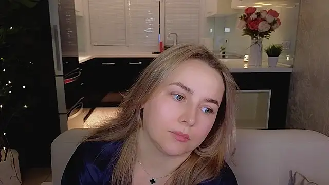 Mira_Mermayd's Live XXX Chat