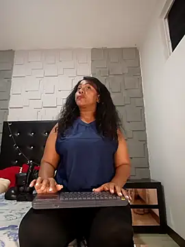 AmbarthSmiith2 Adlı Modelin Canlı XXX Sohbeti