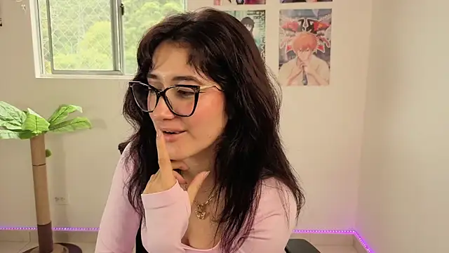 Chat +18 de AleblancXOXO ao vivo