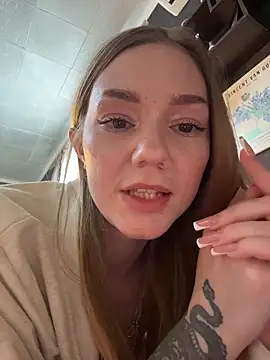 Chatroom XXX en direct de MilaMoone