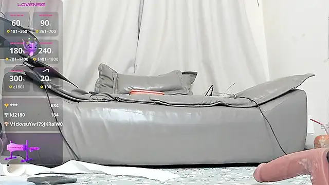 fox-yiyi's Webcam Show