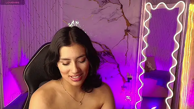 Živý XXX chat PEACHY_TAY