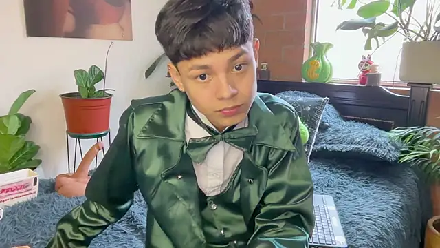 Andy_Belier23: онлайн-секс-чат