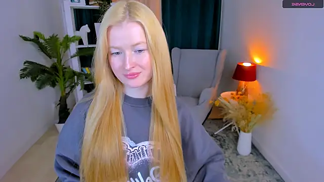 Chat XXX en directo de Laly_Peach