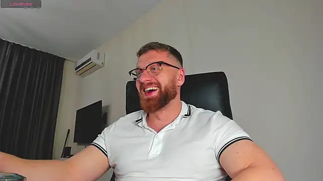 Chatroom XXX en direct de Findom_guy