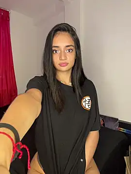 leilani_X Adlı Modelin Canlı XXX Sohbeti