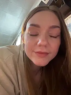 Chat XXX en directo de MilaMoone