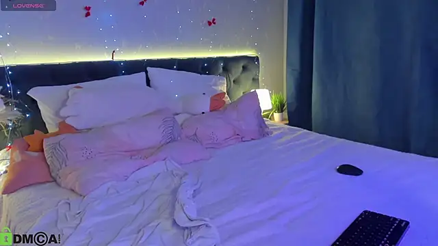 MoonlitAdele's Live XXX Chat