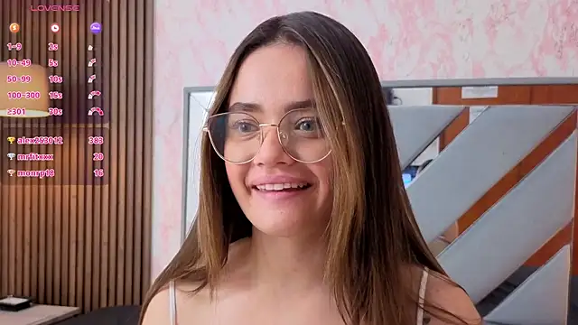 LittleeSara18 Chat XXX in diretta