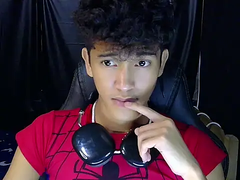 Chat +18 de hugekenbigcock ao vivo