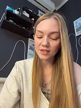 แชท XXX สดของ MilaMoone