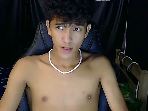 hugekenbigcock Webcam Show