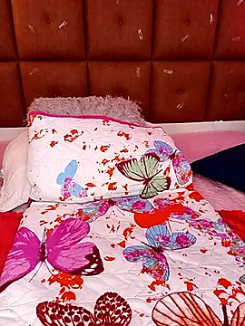 ELLA_KELLY's Live XXX Chat