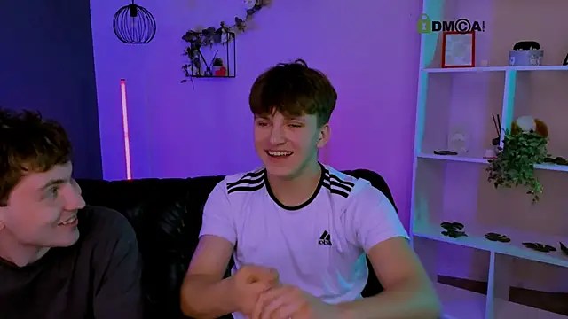 travis_wolf_'s Live XXX Chat