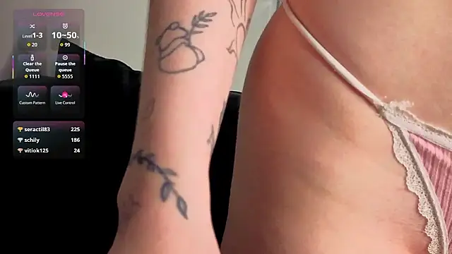 Taraheers' Live XXX Chat