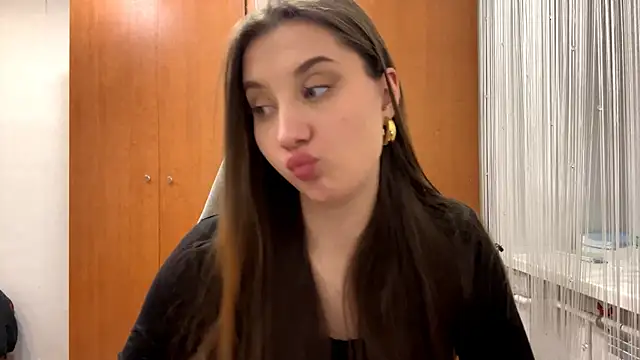 Show modela Flower_sunny na web-kameri