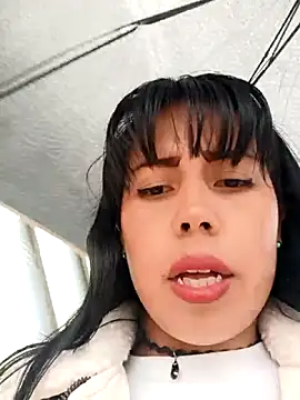 _andrea30 Show in webcam