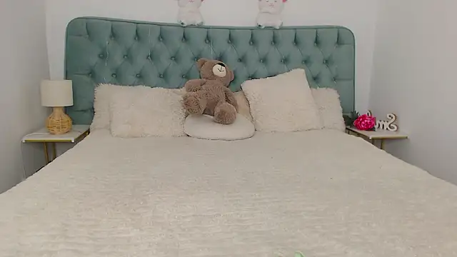 Chat +18 de Erika_bestboobs ao vivo