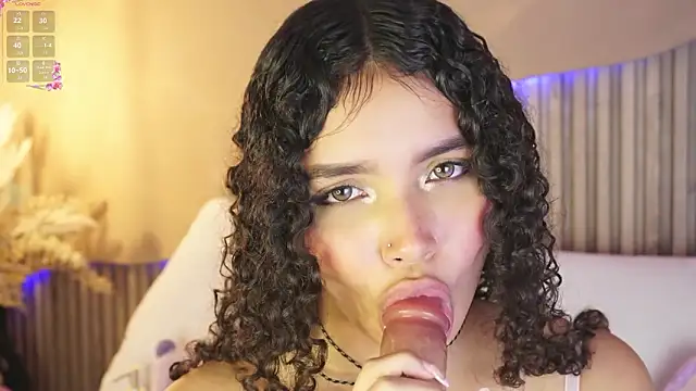 دردشة EloiseSweetxx الجنسية المباشرة