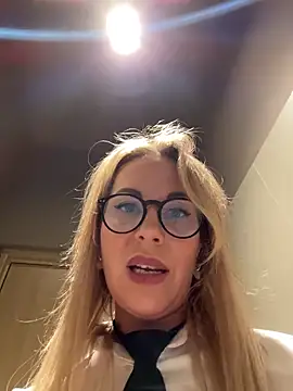 دردشة LisaMurr الجنسية المباشرة