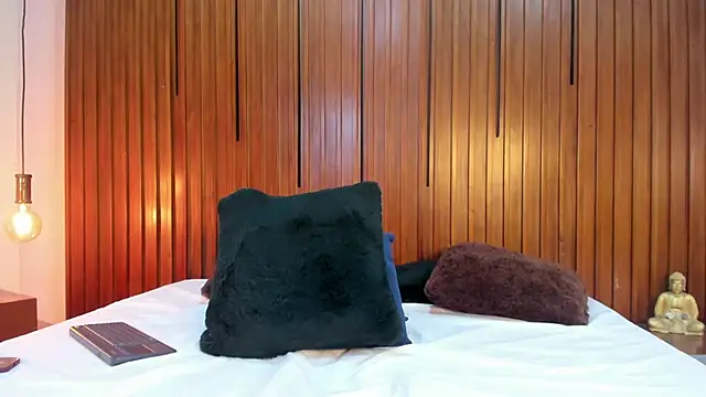 Farah_Stone: онлайн-секс-чат